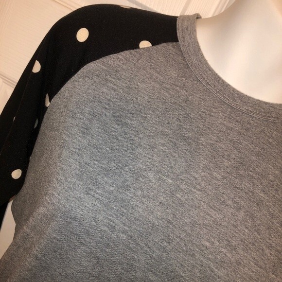 LuLaRoe Size XS Gray Black White Dot Randy Top - Picture 2 of 2